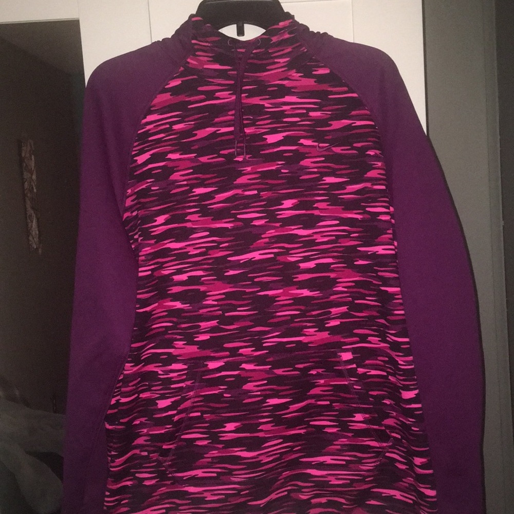 Size womens XL Therma-Fit Nike hoodie